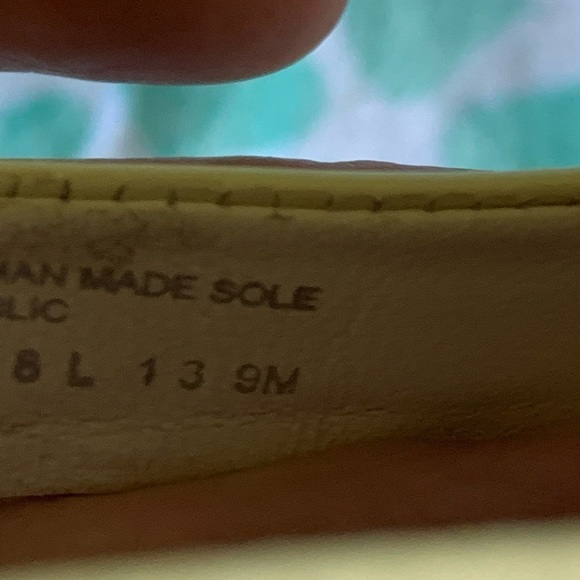 Tory Burch Cameron thong sandal 9 - Picture 5 of 7